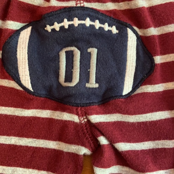 Carter’s “Hunk” Double Set Bundle - Picture 11 of 12